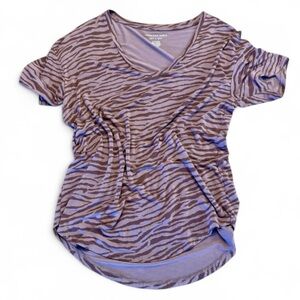American Eagle Soft & Sexy Short Sleeve V- Neck Size XS T-Shirt Top Animal Print